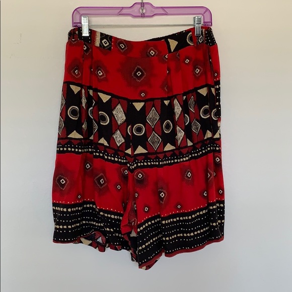 Stacey Michaels Red Patterned Shorts - Picture 2 of 9